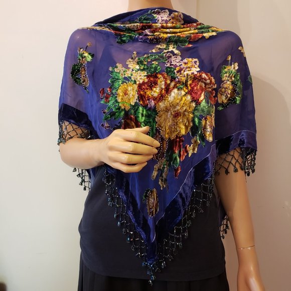 NWOT Burnout Velvet Silk and Viscos/ Rayon Floral Triangle Shawl.